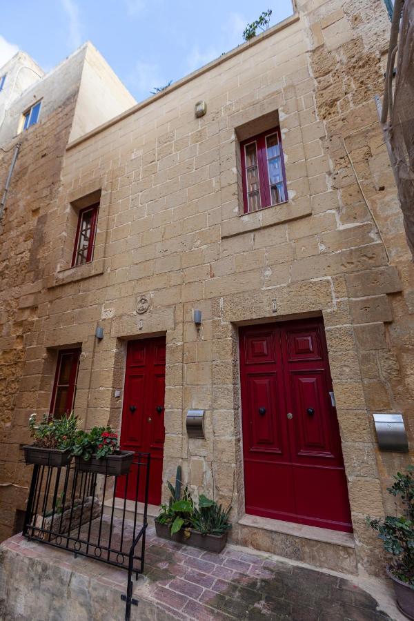 Designer Home With Comfy Sofa In Central Valletta By 360 Estates エクステリア 写真